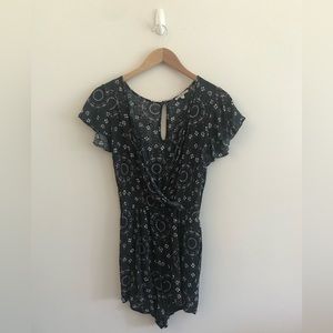 Charlotte Russe Womens Green Floral Short Sleeved Summer Romper S